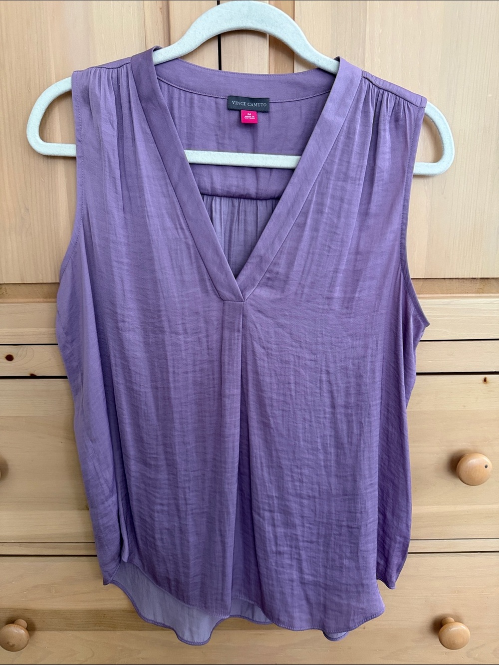 Medium Vince Camuto Sleeveless V-Neck top in Lavender Purple